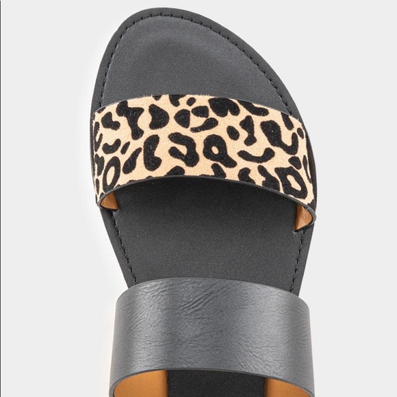 Black tab leopard double band slip on sandals - Picture 9 of 9